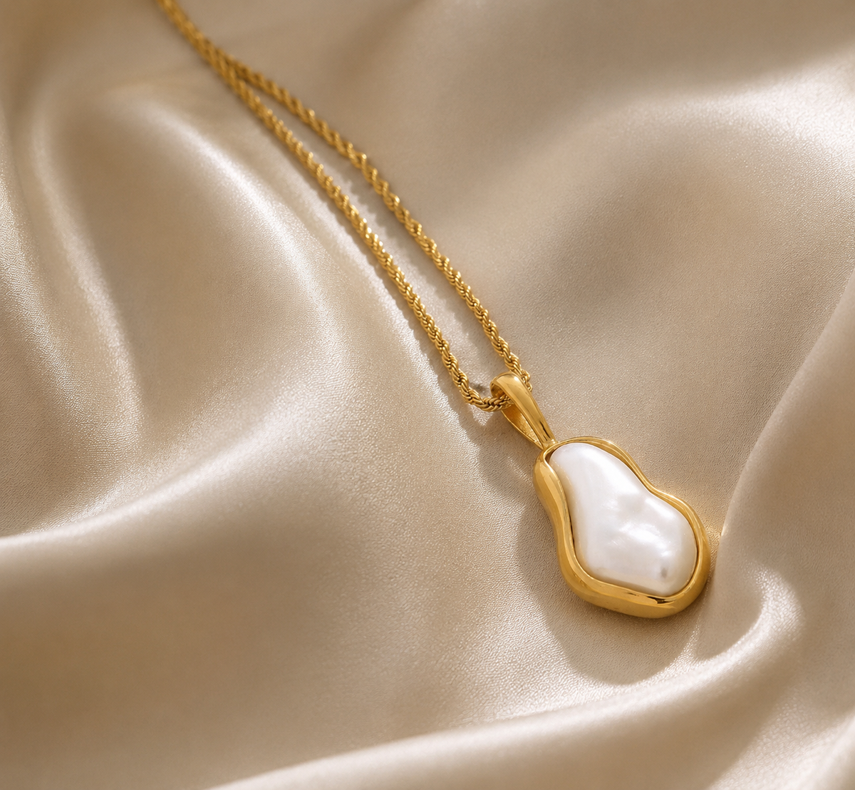 The Baroque Pearl Pendant Necklace